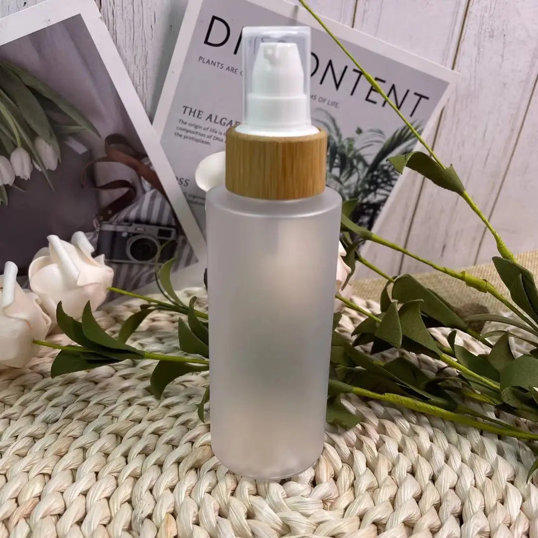 Cosmetic Spray Bottle with Bamboo Lid